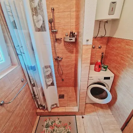 In Rijeka, Free Parking And Large Terrace, 15min Drive From The Apartment Rijeka