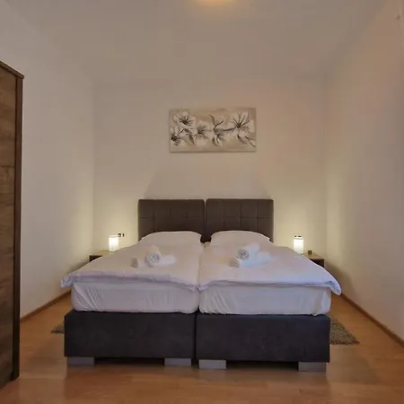 Apartment In Rijeka, Free Parking And Large Terrace, 15min Drive From The *
